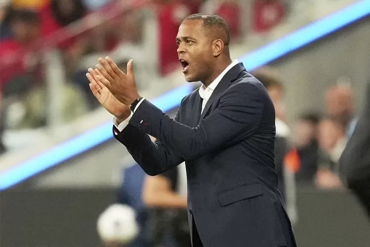 Patrick Kluivert Panggil 28 Pemain, Coret Nama Marselino dan Mees Hilgers